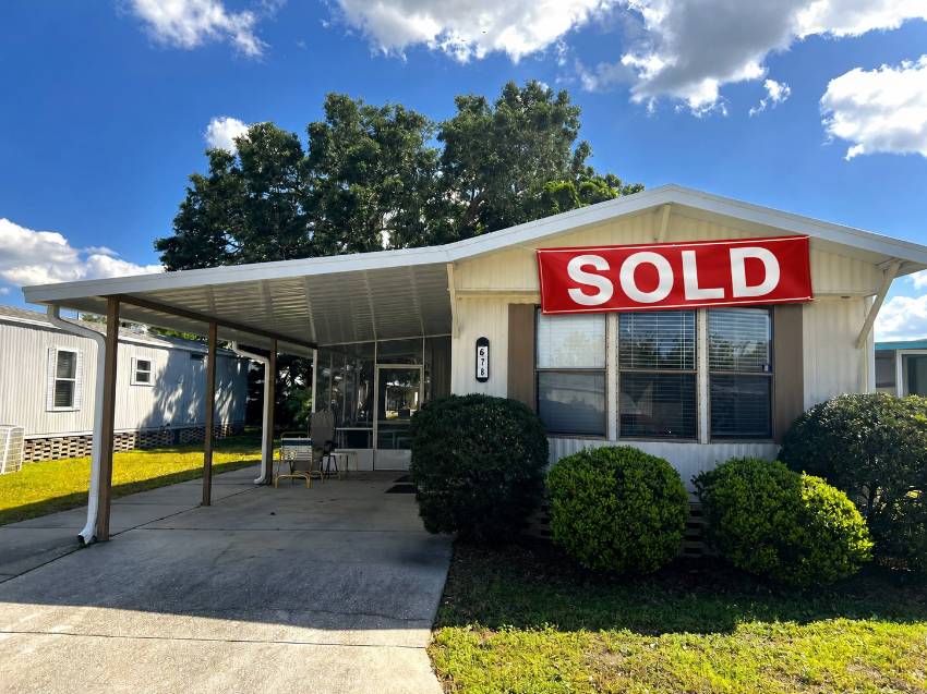 Winter Haven, FL Mobile Home for Sale located at 678 Century Lane Hidden Golf Club